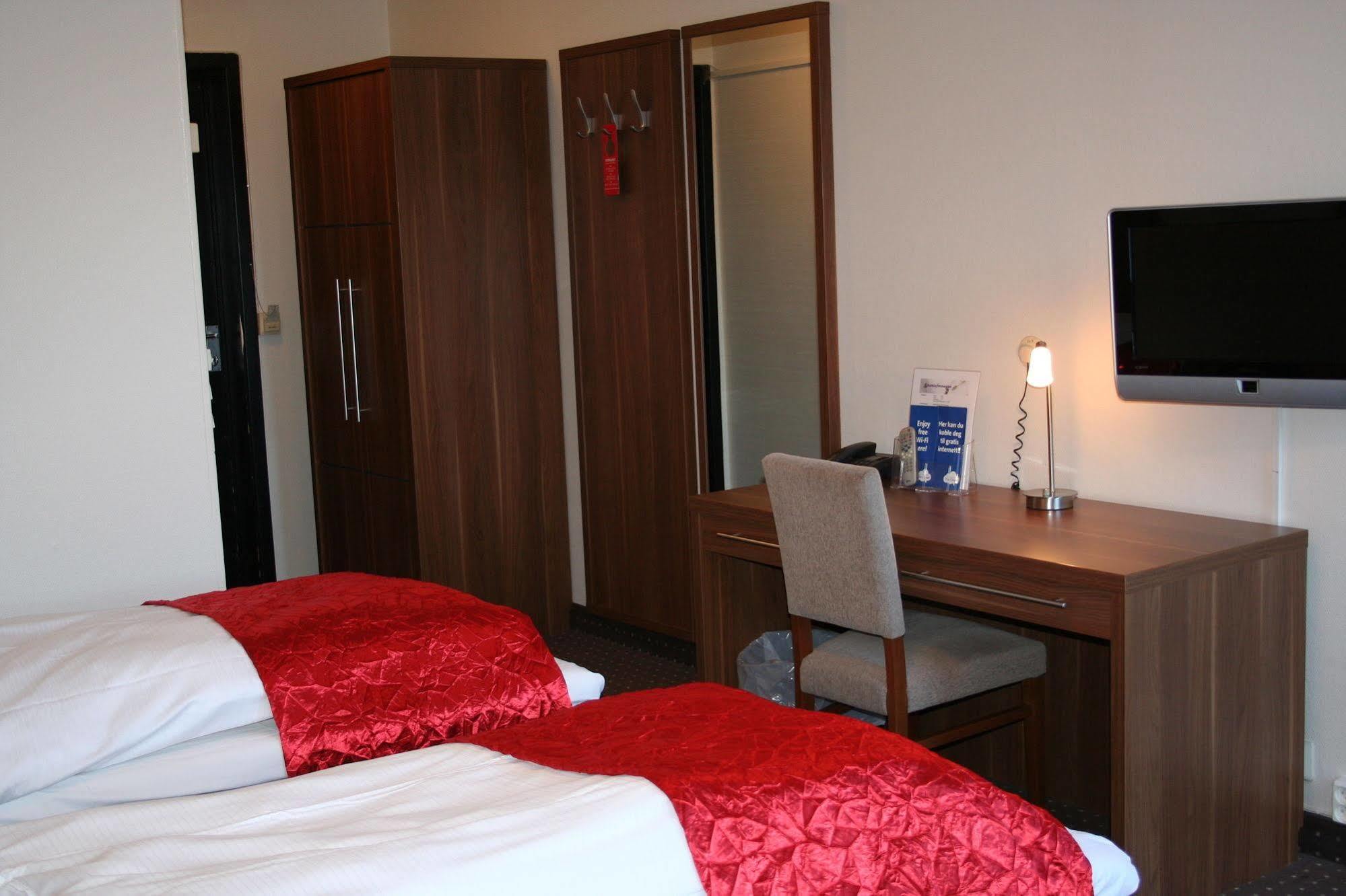 Thon Partner Hotel أوتا المظهر الخارجي الصورة